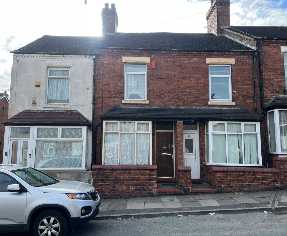 2 Bedroom Mid Terraced Property