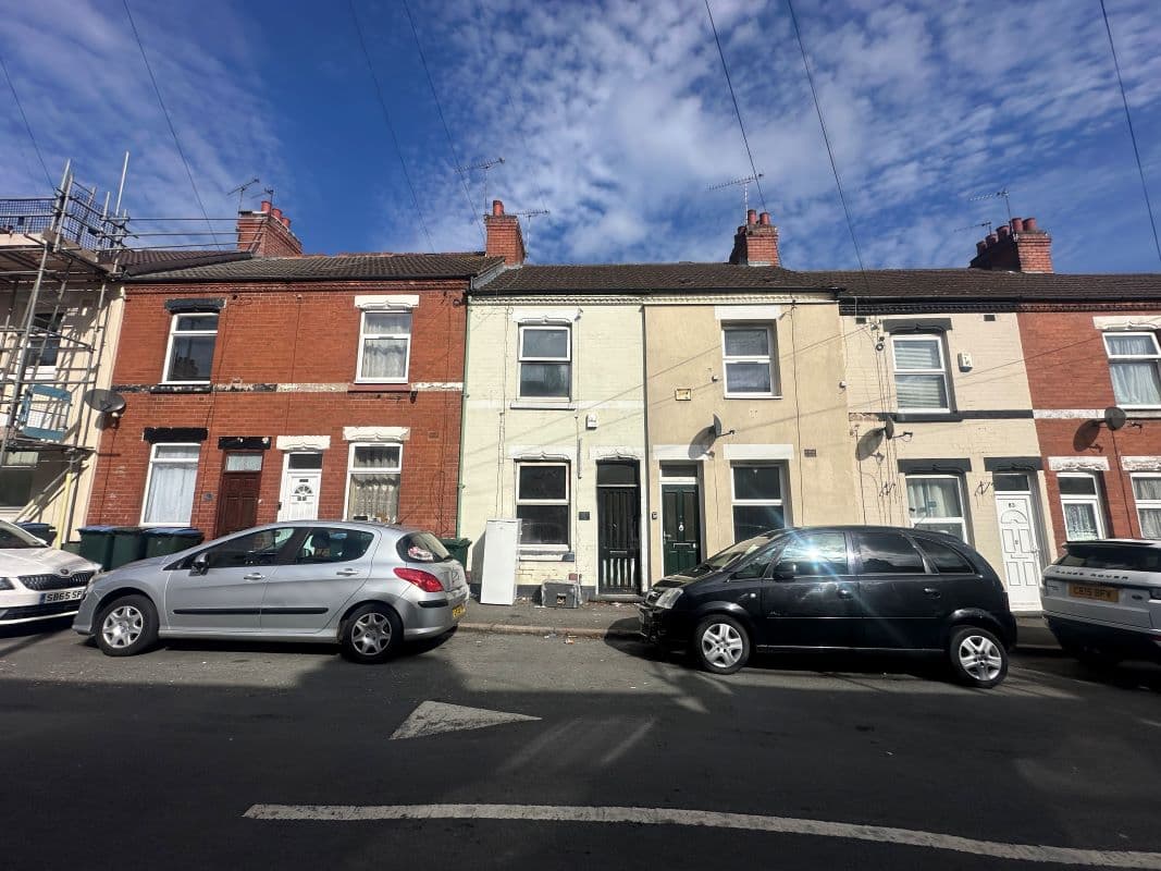 2 bedroom mid terraced property