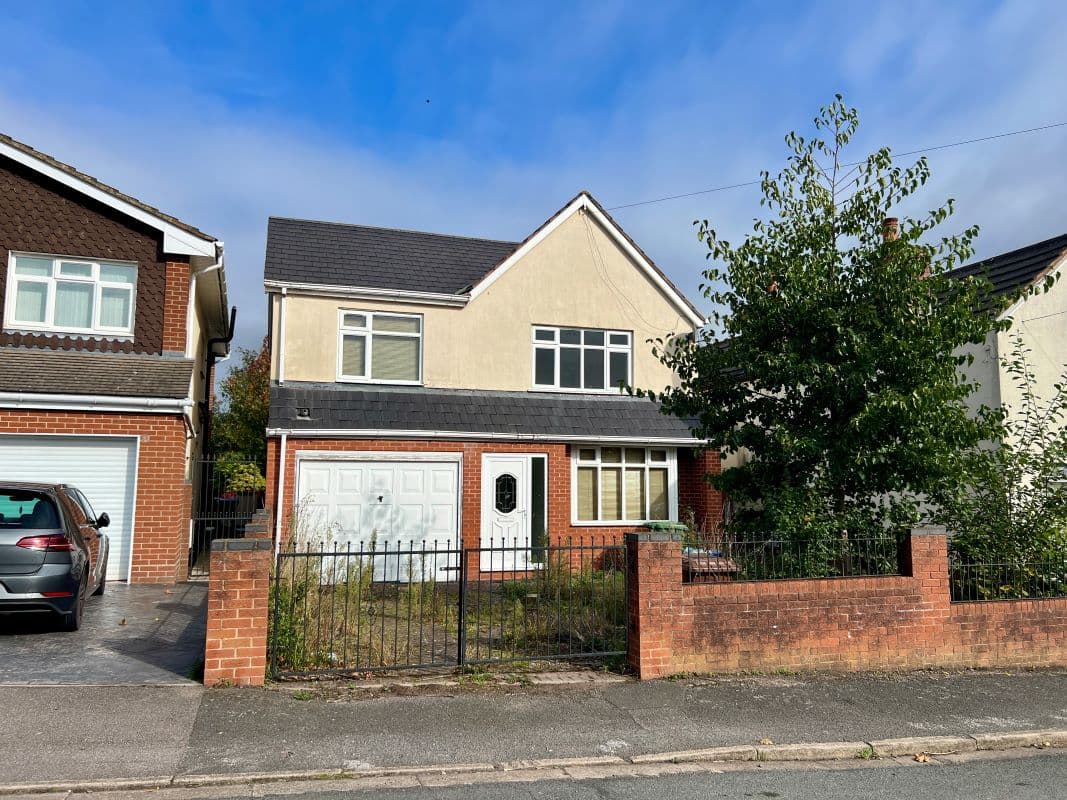 Vacant Freehold Detached Property