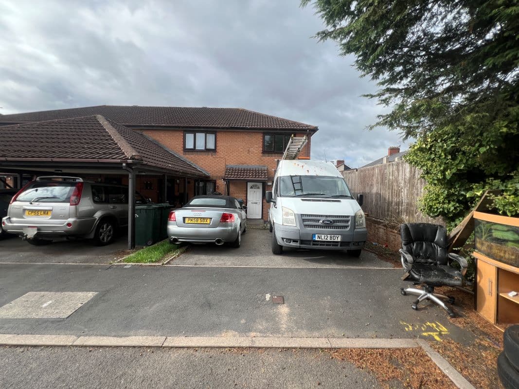2 bedroom end terraced property in Coventry
