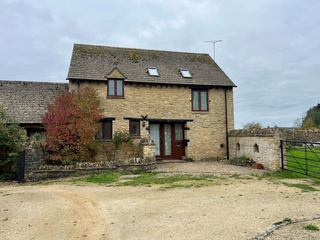 4 Bedroom Semi Detached Barn Conversion