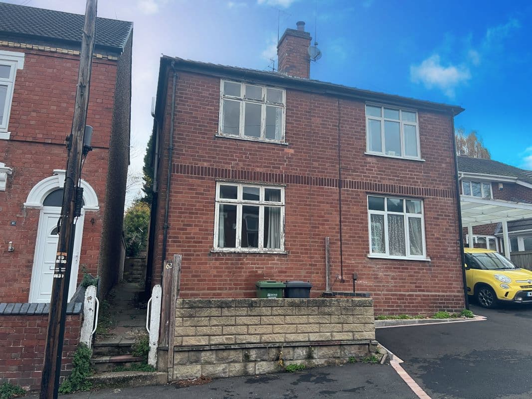 3 Bedroom Semi Detached House in Kidderminster