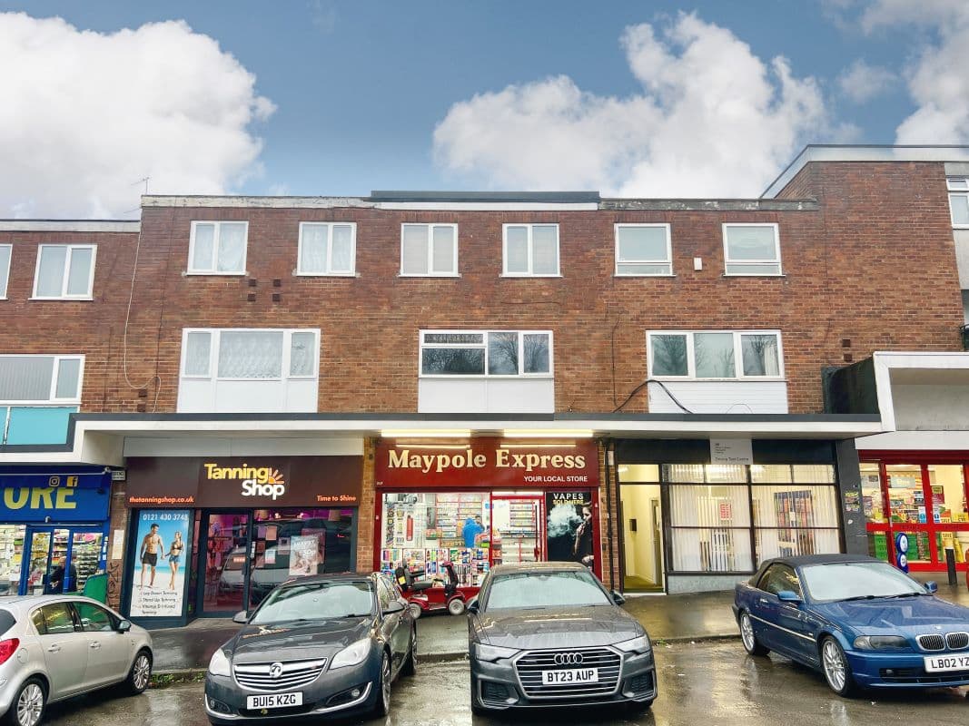 Virtual Freehold Retail Investment with Residential Accommodation