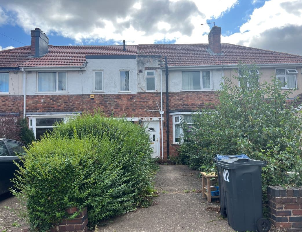 3 Bedroom Mid Terraced House in Longbridge