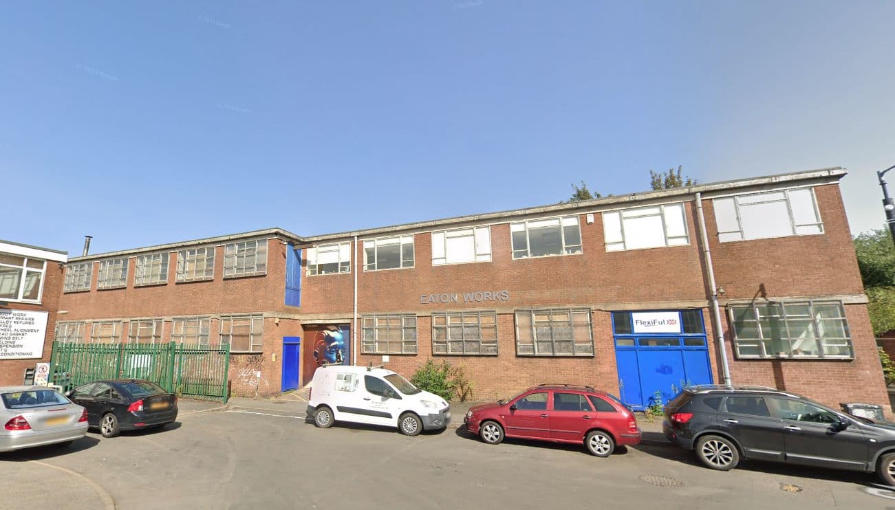 Freehold Industrial Unit with Offices
