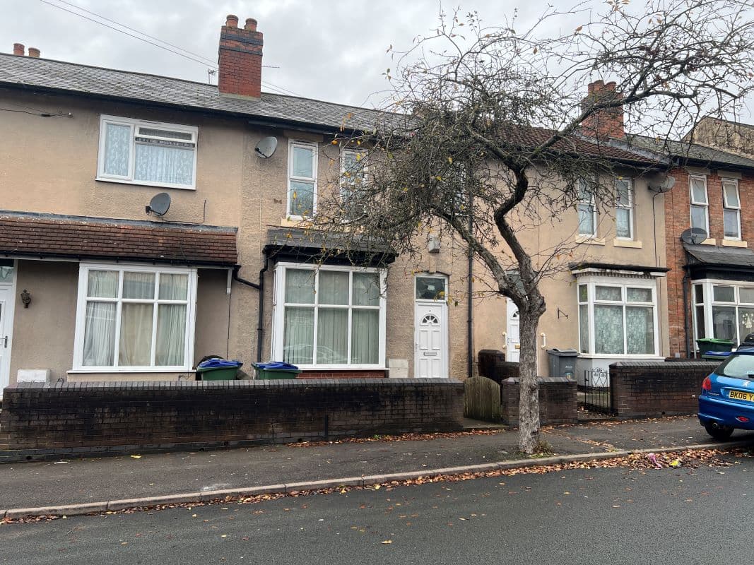 Freehold Mid Terraced Investment Property