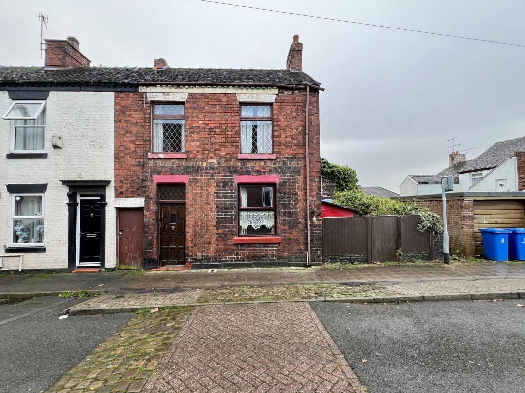 Freehold End Terraced Property