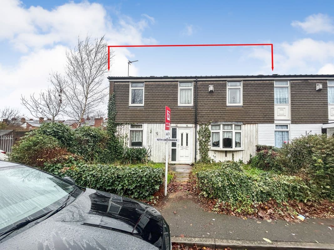 Three Bedroom Double Fronted End Terraced House