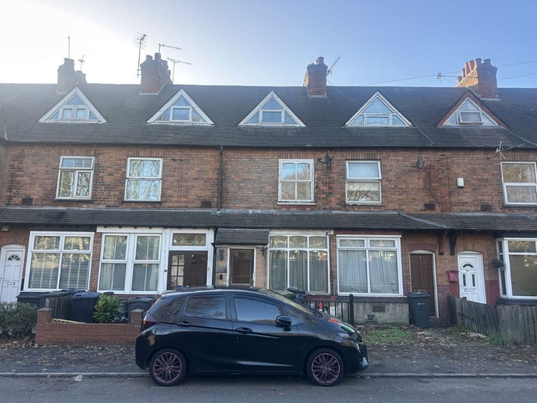 Mid Terraced Property in Birmingham