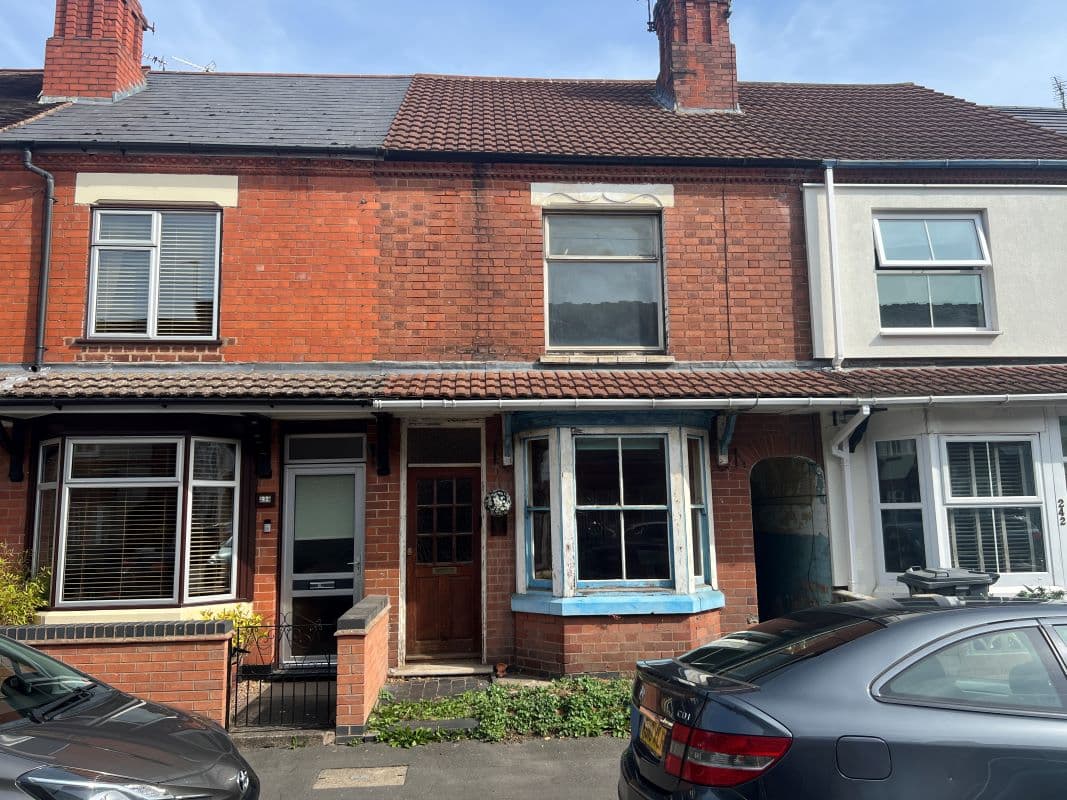 Auction of 3 Bedroom Mid Terraced Property