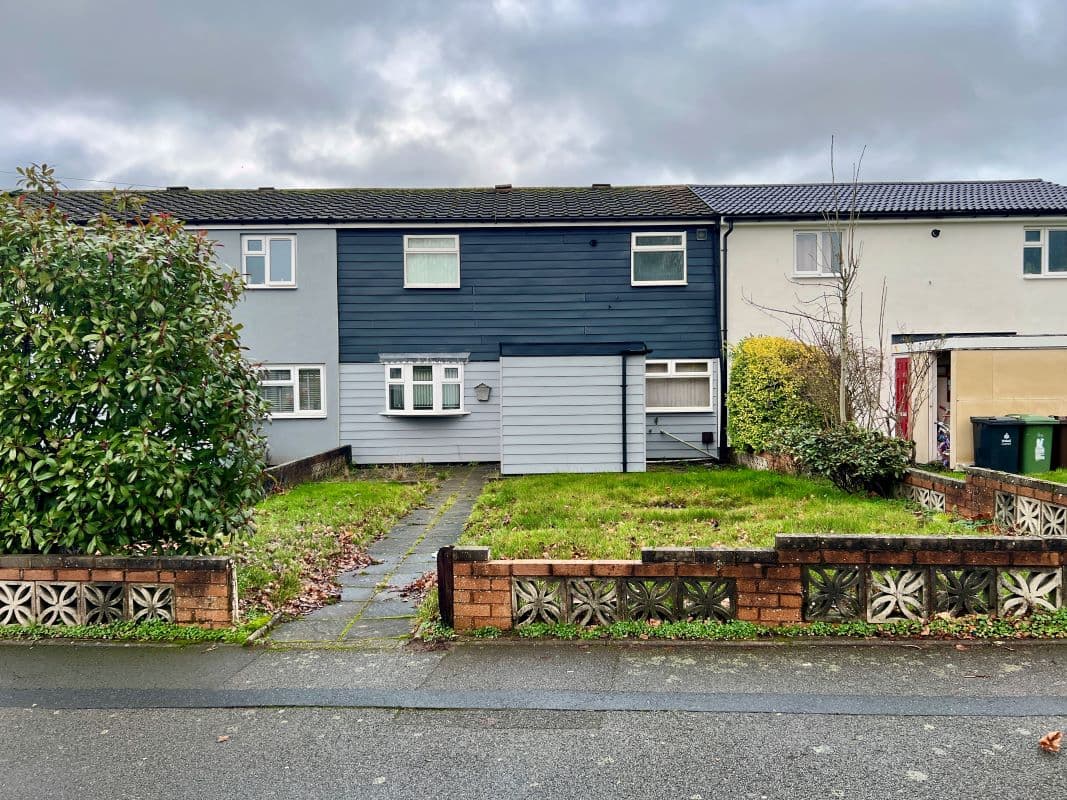 3 Bedroom Mid Terraced Property