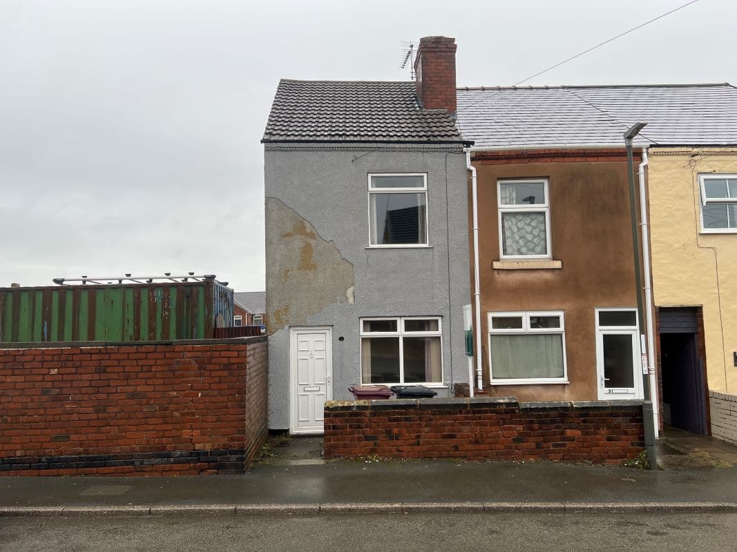 2 Bedroom End Terraced House