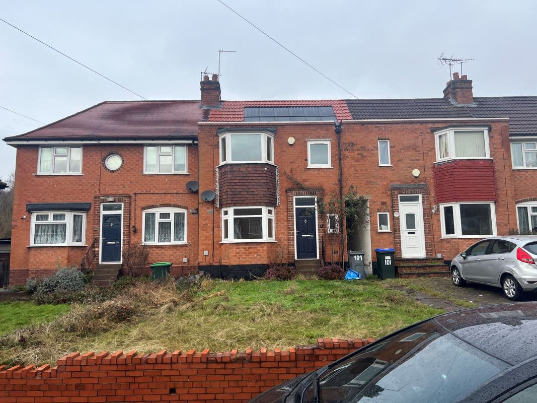 Vacant Freehold Mid Terraced Property
