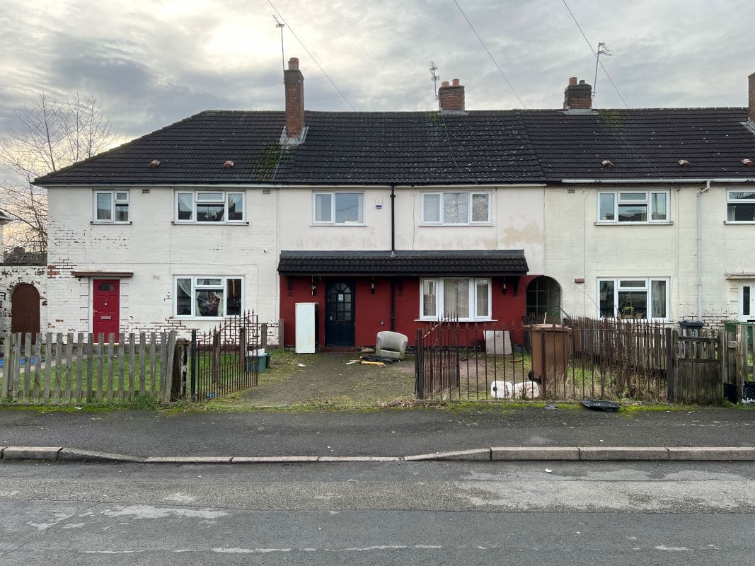 3 Bedroom Mid Terraced House