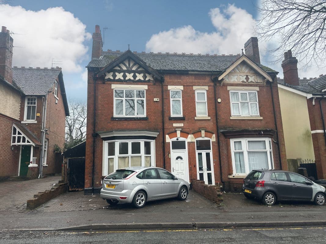 Freehold Semi Detached Property with Planning Consent