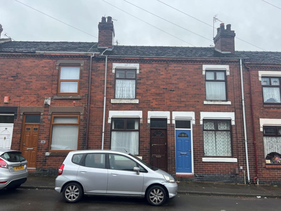 2 Bedroom Mid Terraced Property