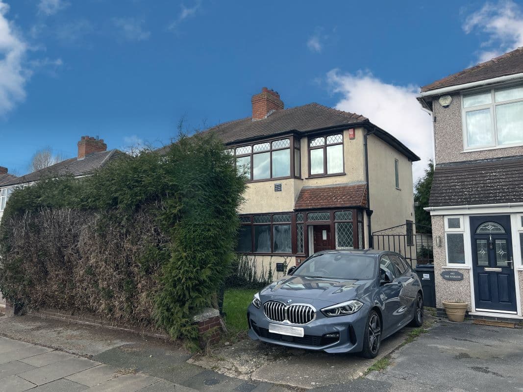 3 bedroom semi detached house in Marston Green