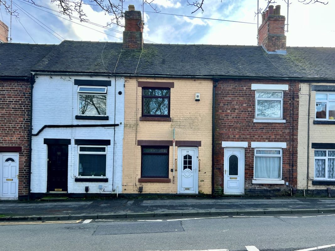 2 Bedroom Mid Terraced Property