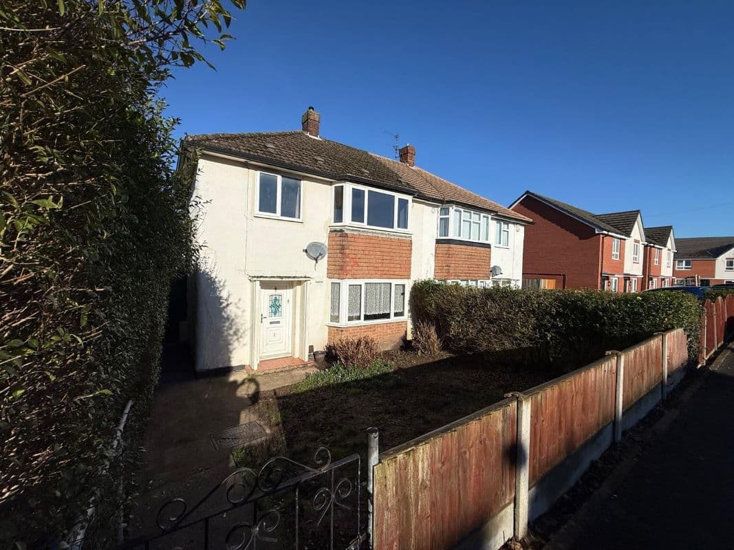 3 Bedroom Semi Detached House in Telford
