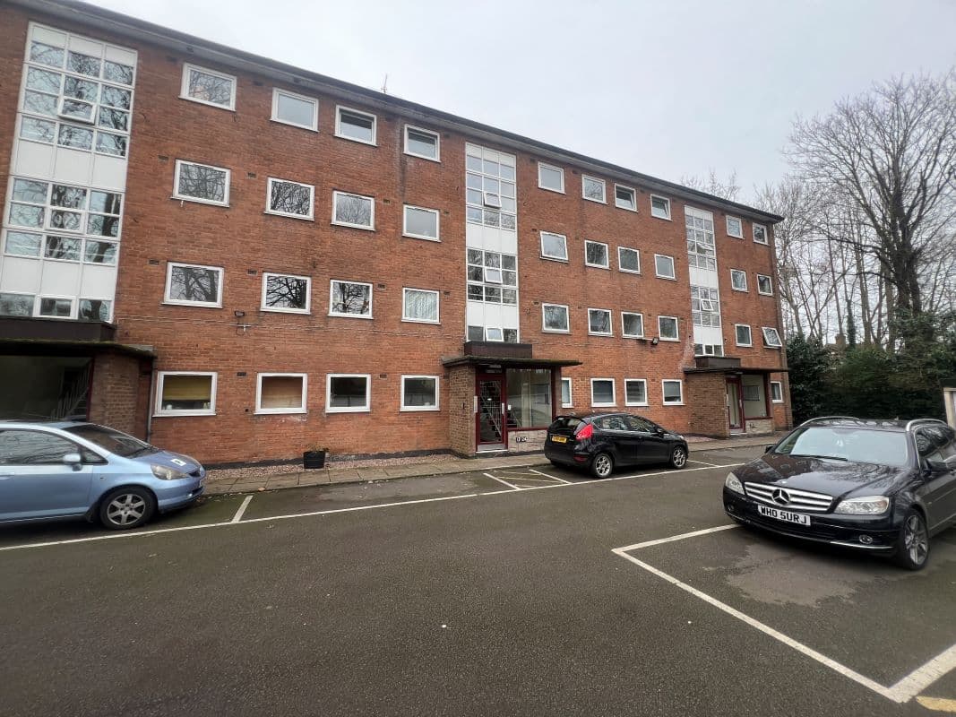Vacant Leasehold Flat