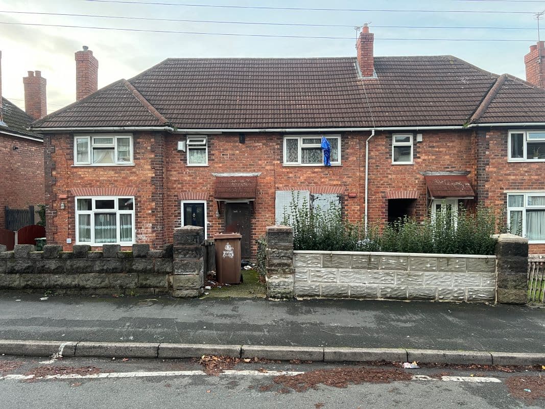 3 Bedroom Mid Terraced Property