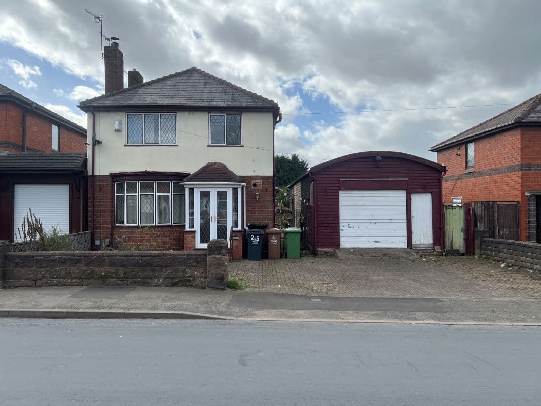 3 Bedroom Detached Property