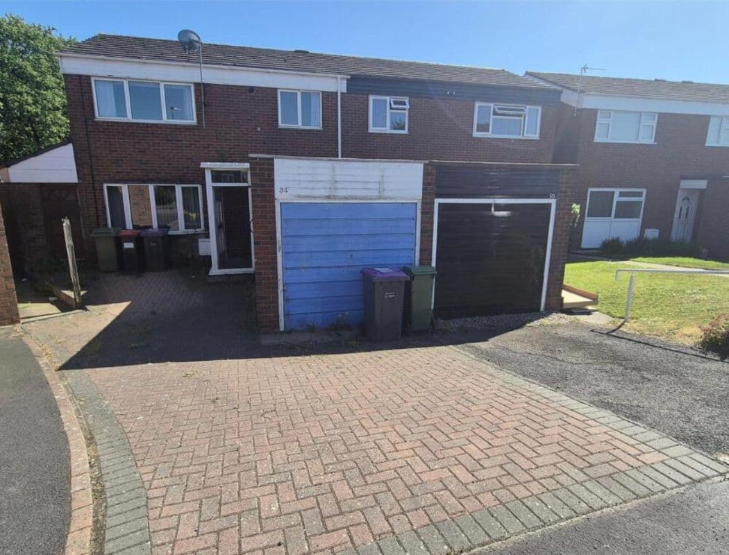 3 bedroom semi detached property in Telford