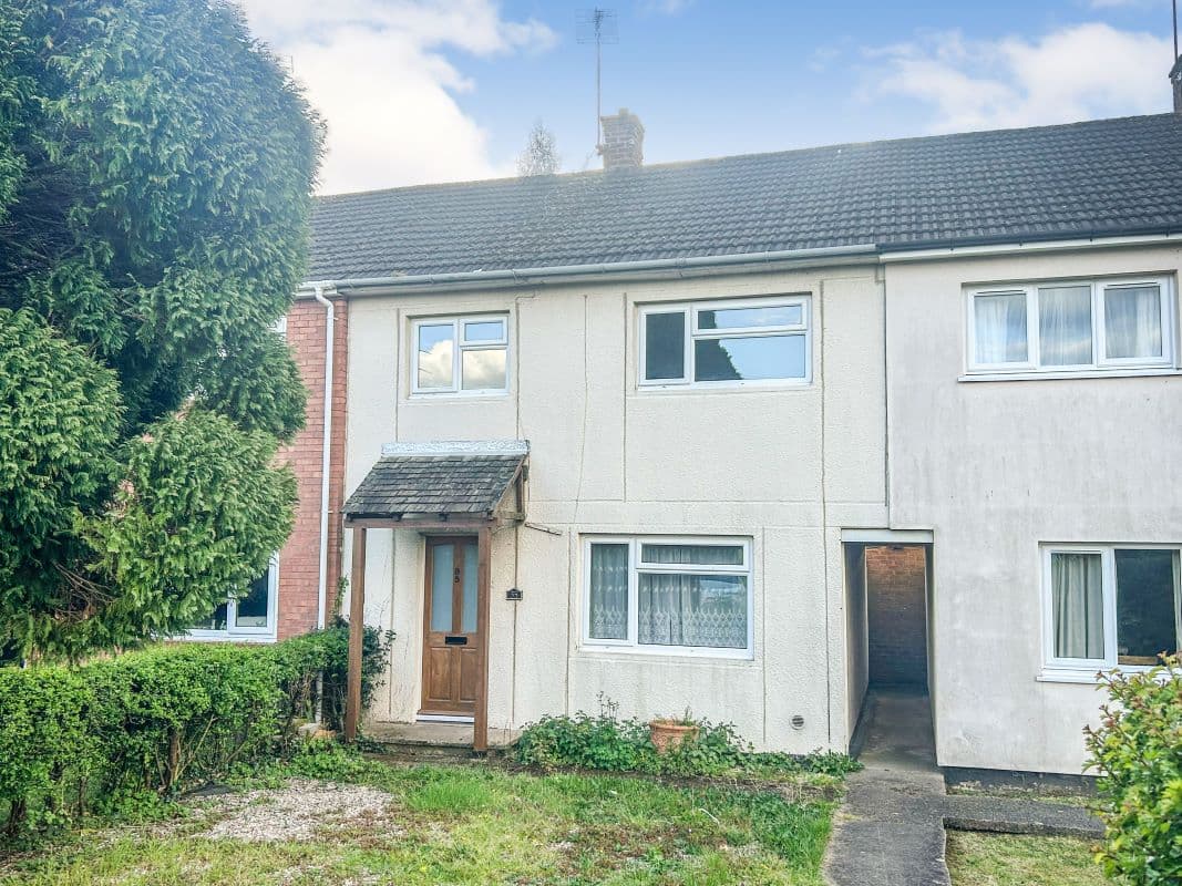 Freehold Mid Terraced House