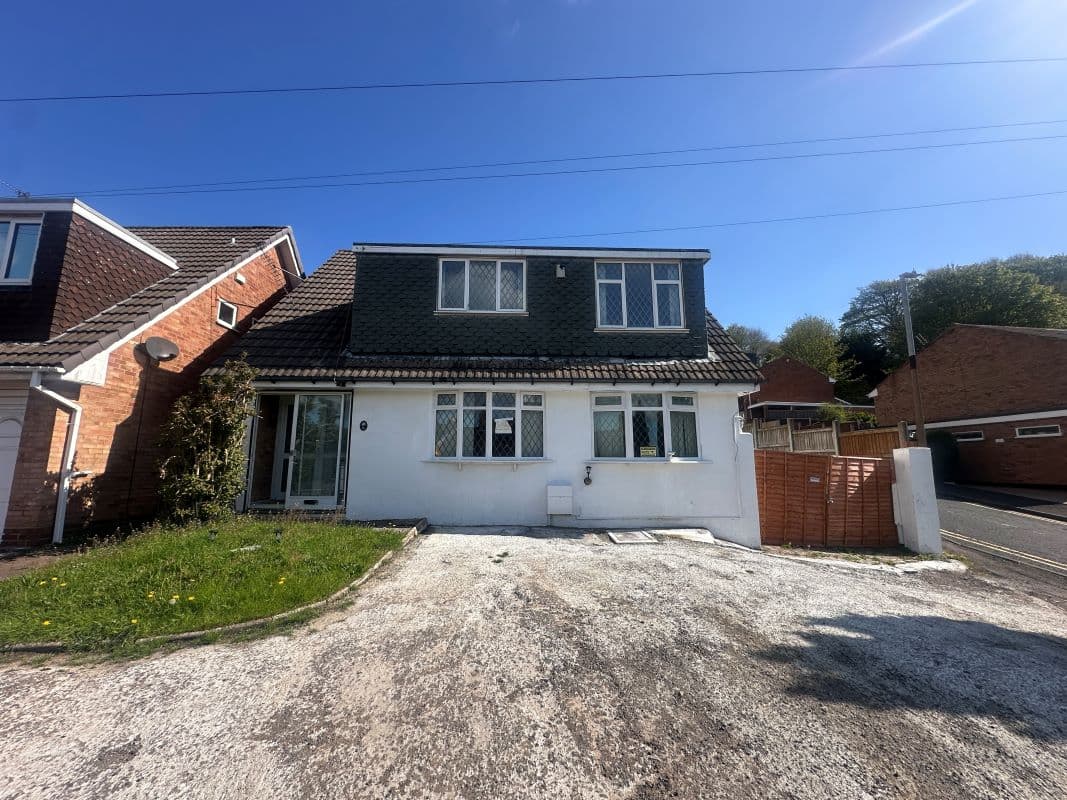 5 Bedroom Detached Property in Dudley