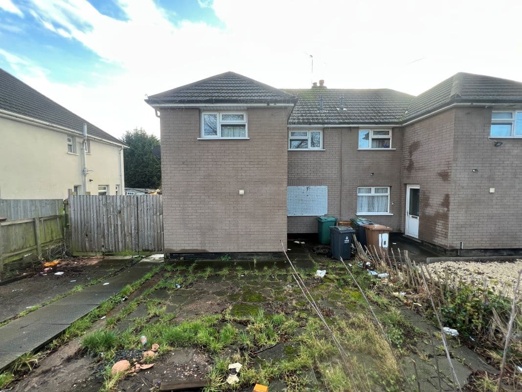 3 Bedroom Semi-Detached Property in Walsall