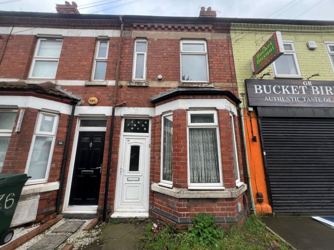 2 bedroom mid terraced house in Coventry