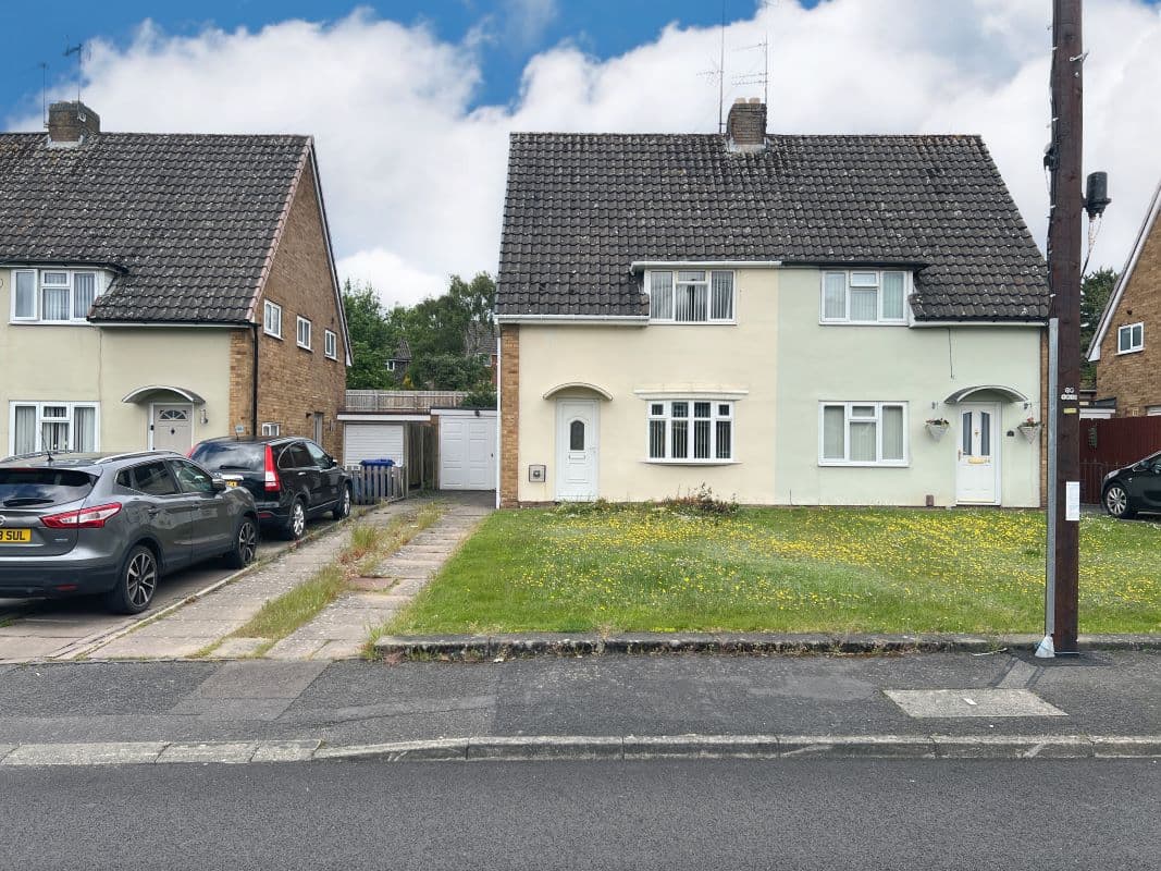3 bedroom semi detached house in Dudley