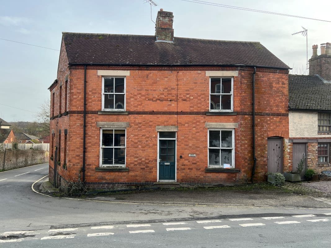 3 bedroom end terraced property in Ashbourne