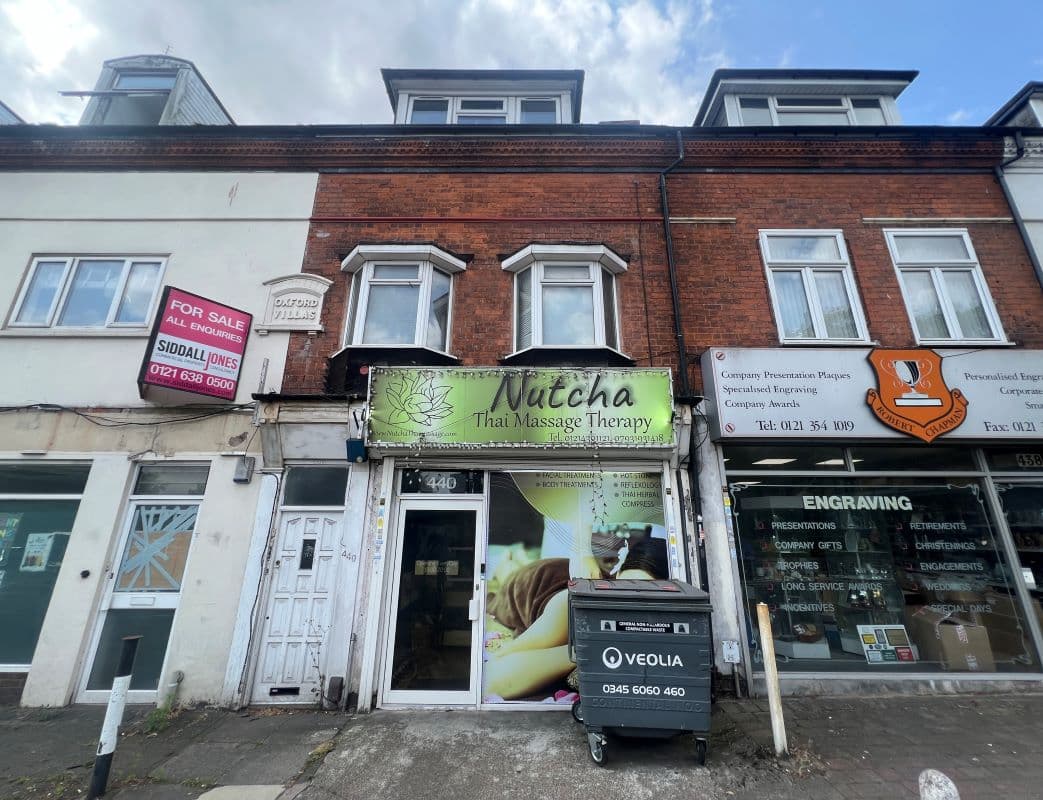 Vacant Leasehold Two Bedroom Flat
