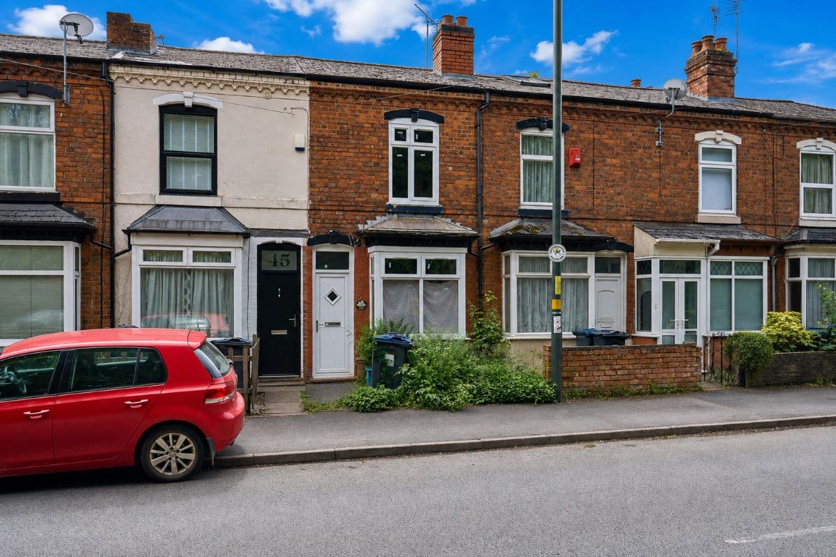 A vacant freehold mid terraced property.