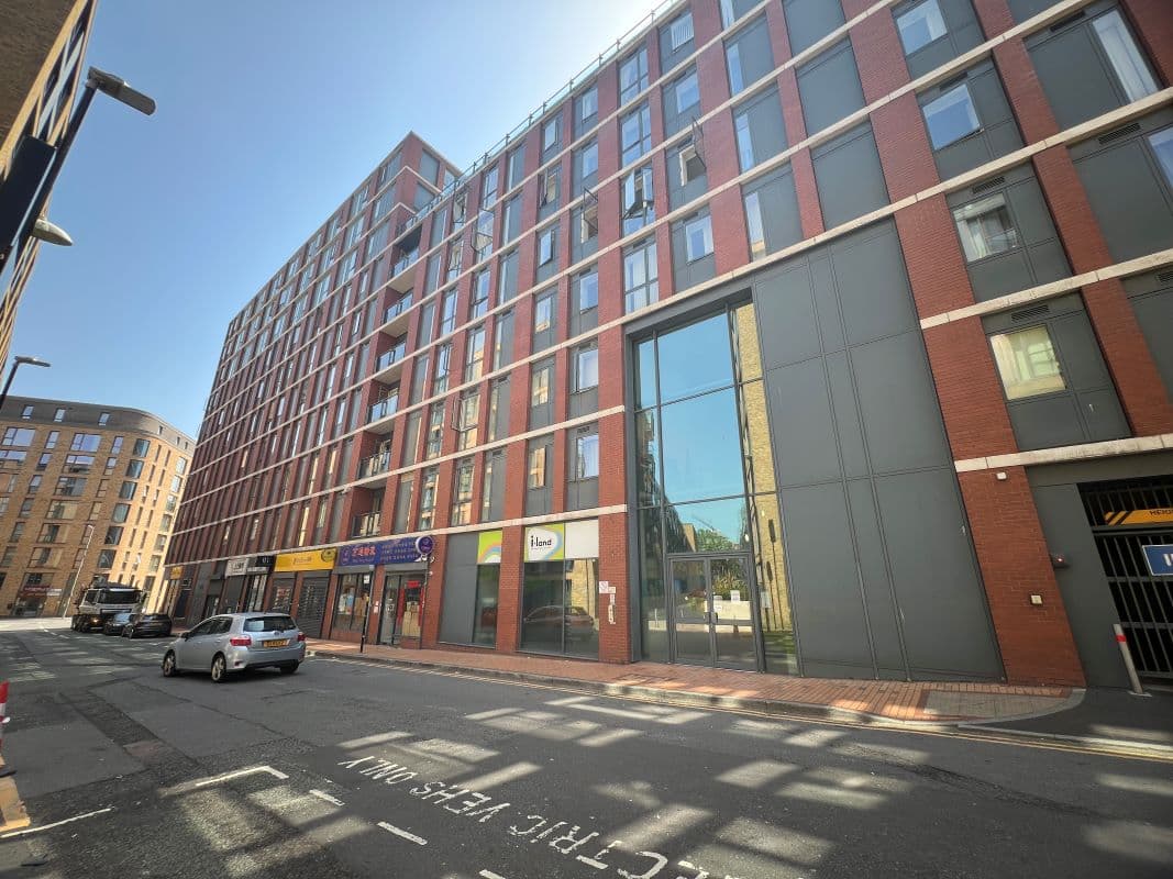 Vacant Leasehold Third Floor Apartment