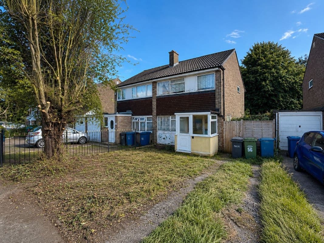 3 bedroom semi detached property in Tamworth