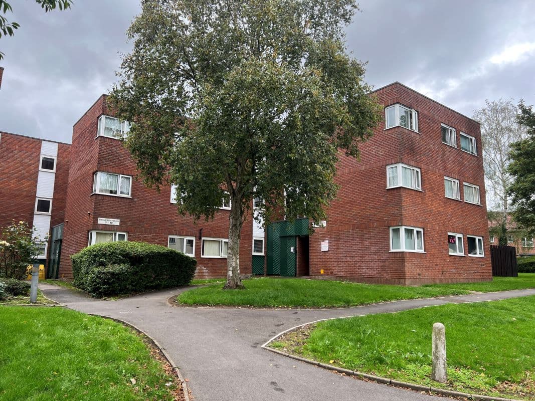 Vacant Leasehold Second Floor Apartment