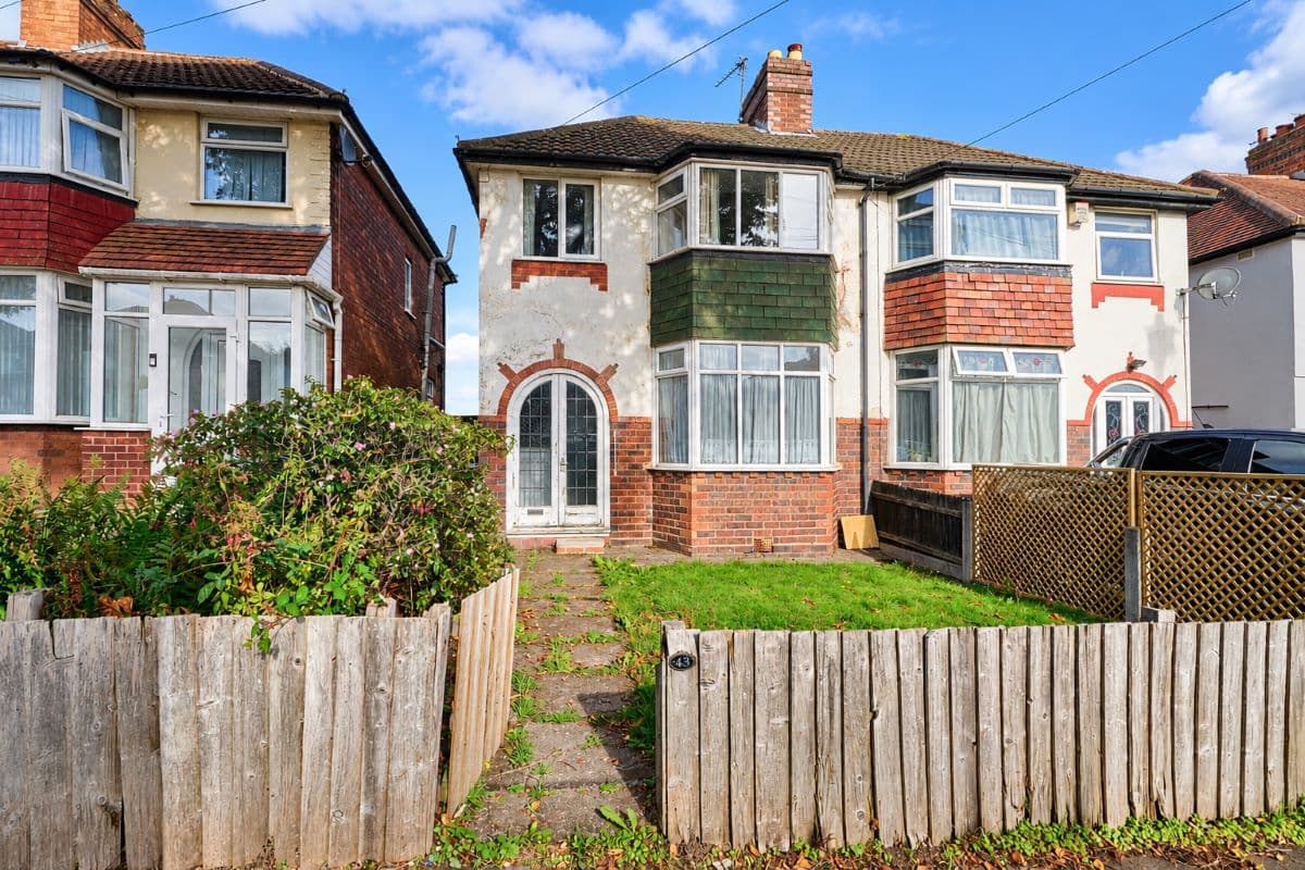 3 bedroom semi detached property in Great Barr