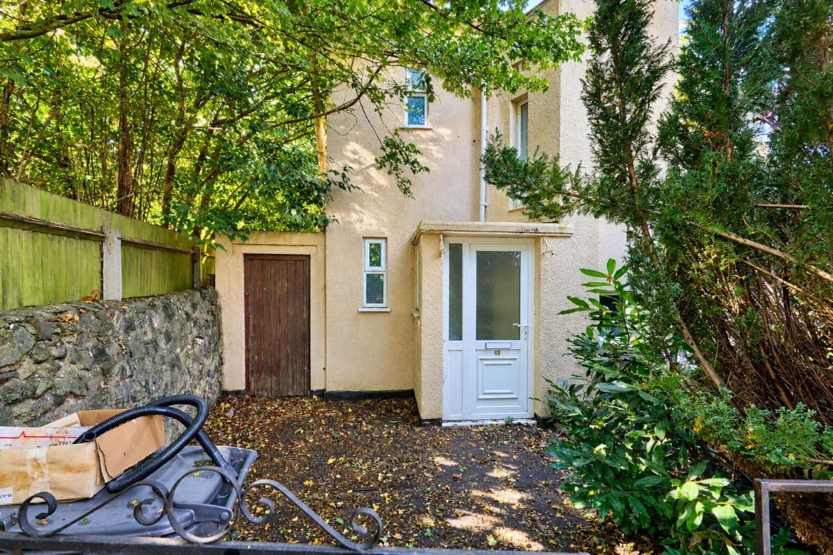 Freehold End Terraced Property