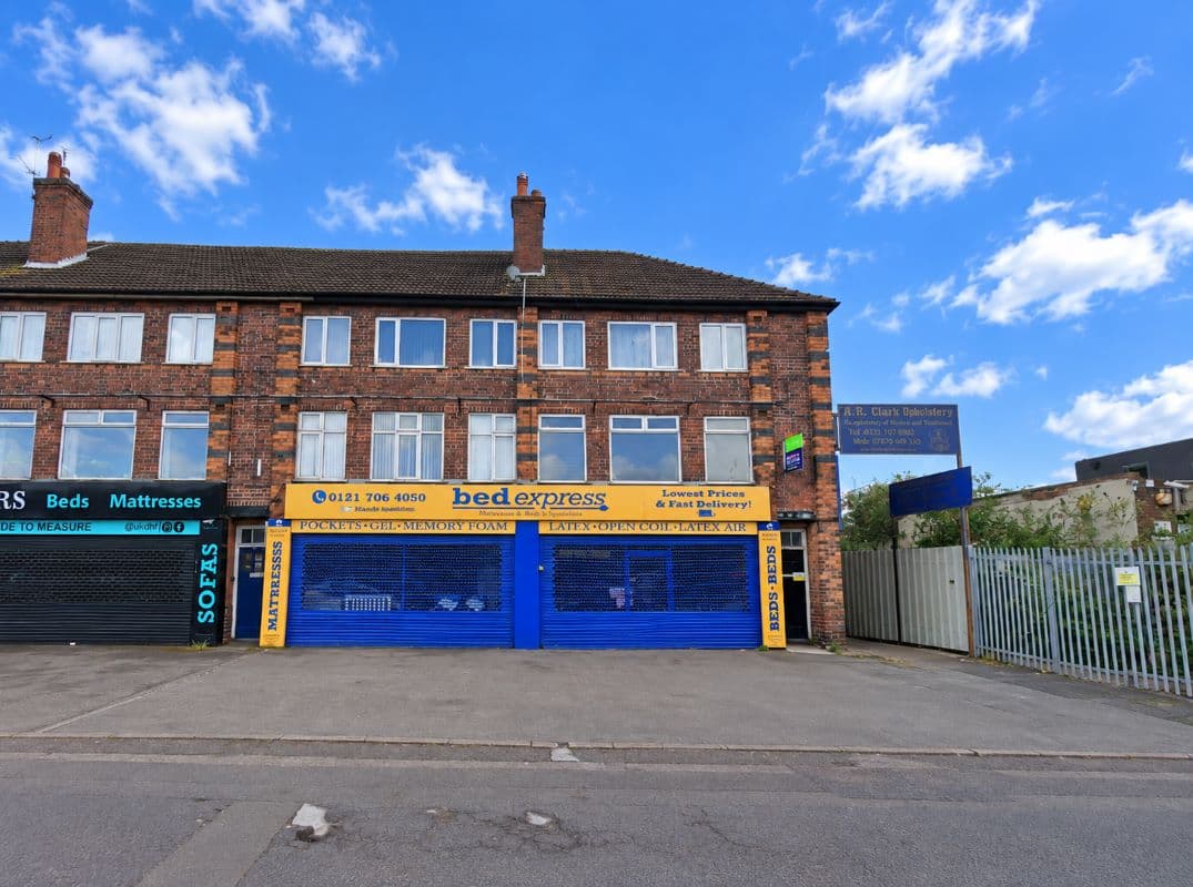 Double Fronted Retail Shop in Tyseley