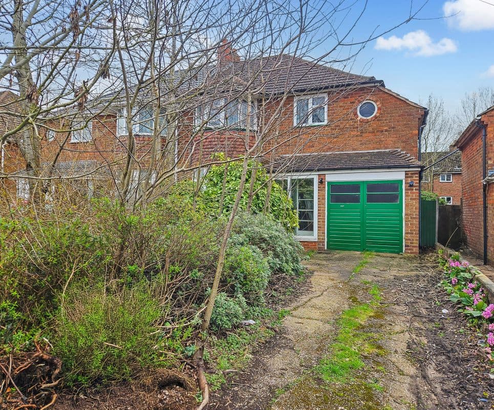 Freehold Semi-Detached House with Three Double Bedrooms
