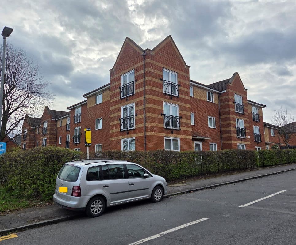 Leasehold Investment Two Bedroom Modern Flat