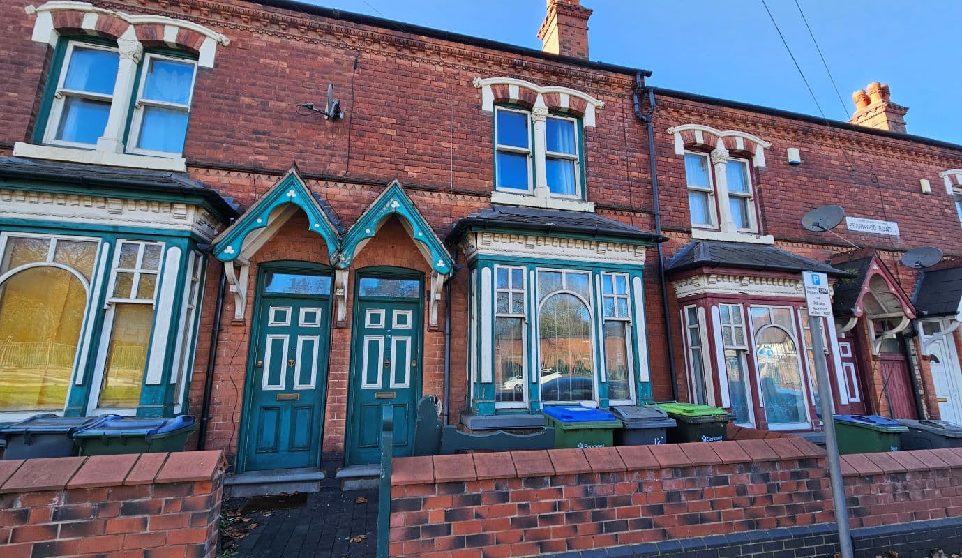 Freehold Investment – Two Bedroom Mid Terraced House