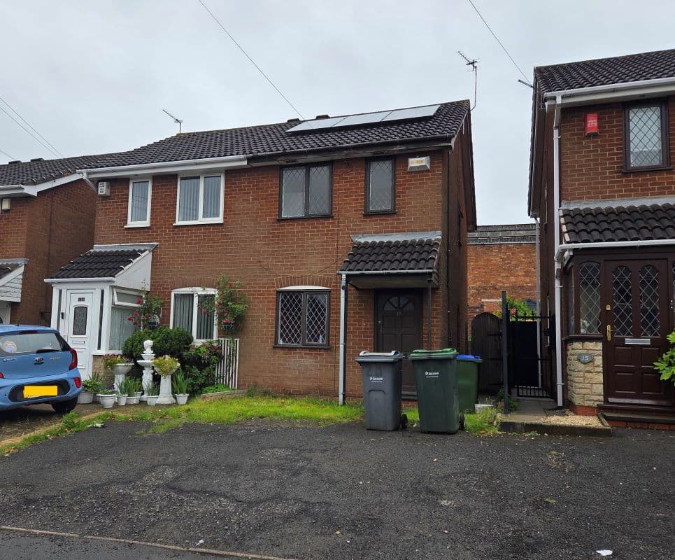 Leasehold Vacant Semi-Detached House