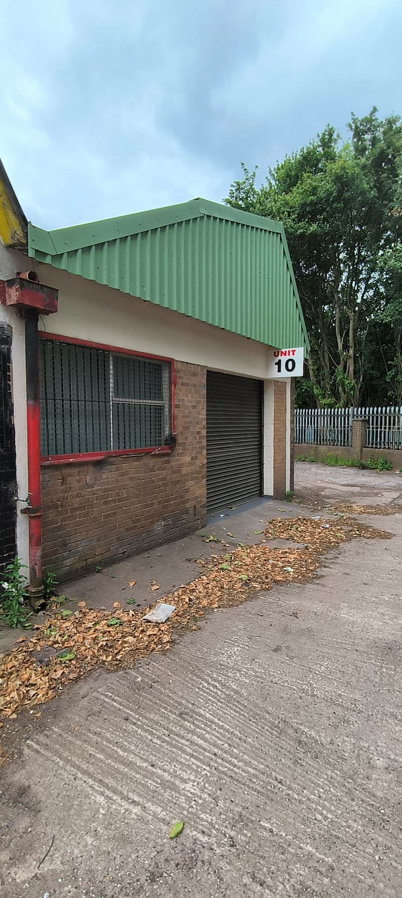 Long Leasehold Vacant Industrial/Workshop Unit