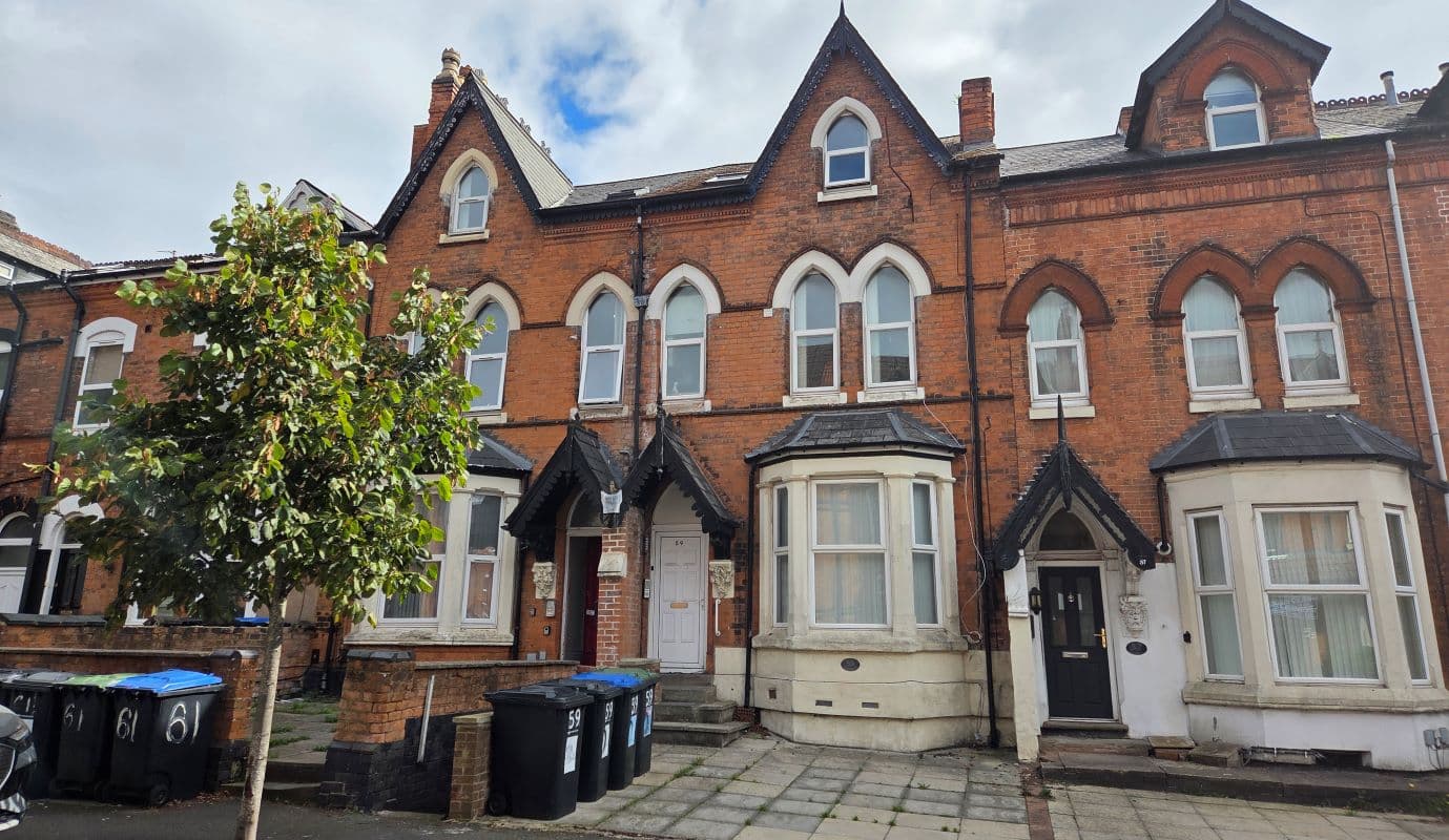 Freehold Vacant House Comprising Four Flats