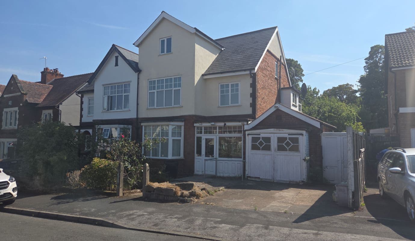 Freehold Vacant Three Story Five Bedroom Semi-Detached House with Garage
