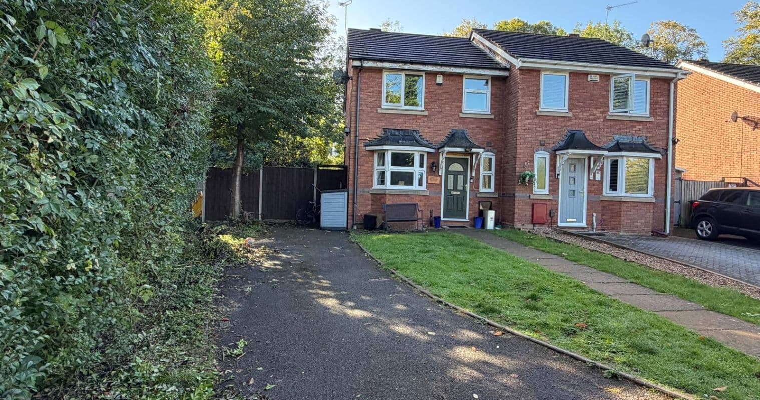 Freehold Residential Investment - Modern Three Bedroom Semi-Detached House