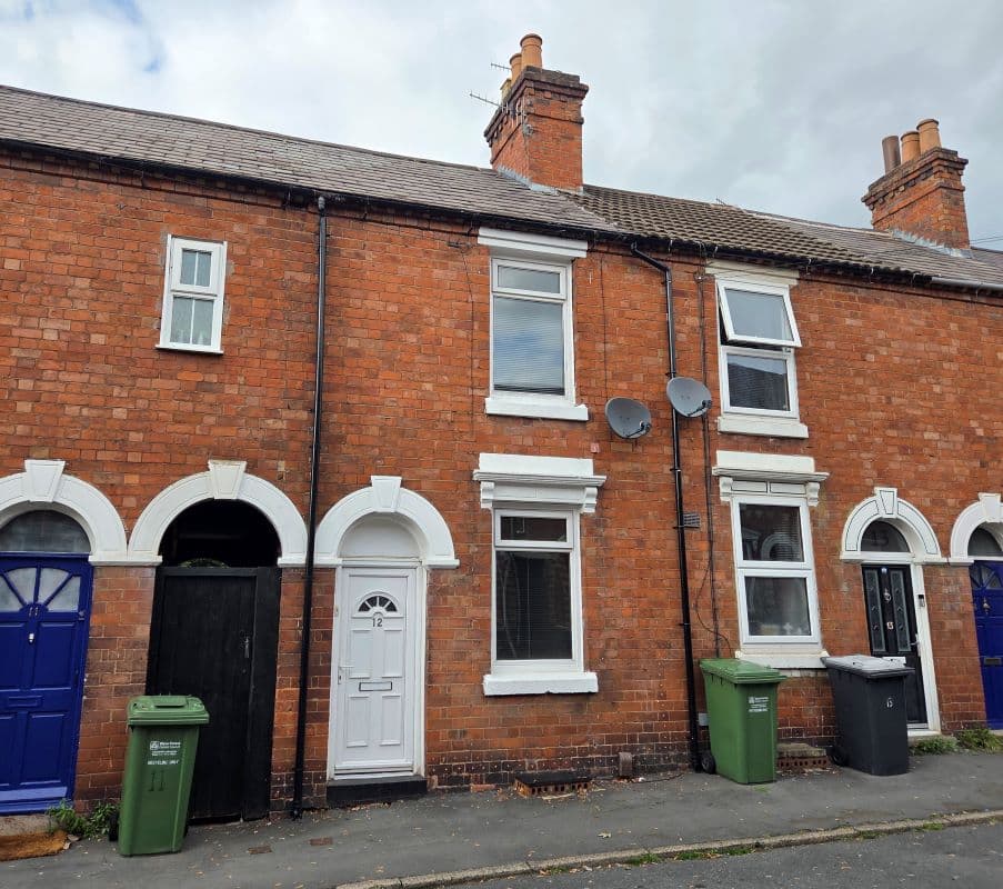 Freehold Vacant Mid-Terraced House Fully Refurbished with Two Bedrooms